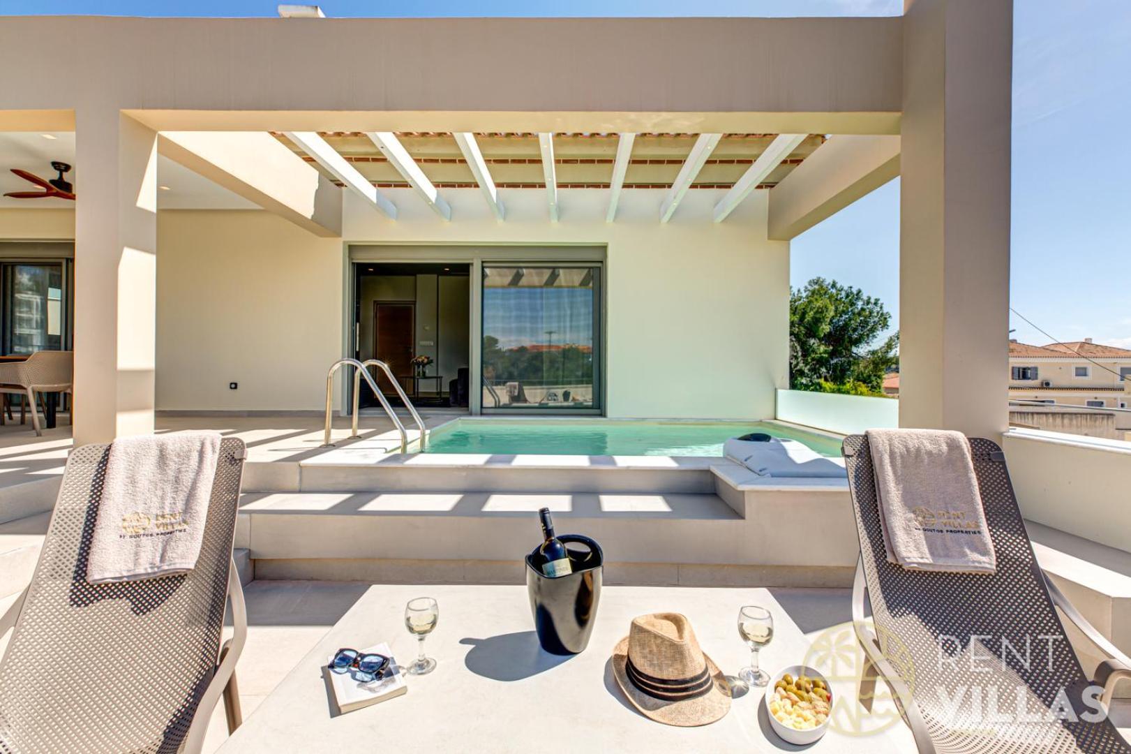 Сasa de vacaciones Rvg Luxury With Private Pools In *